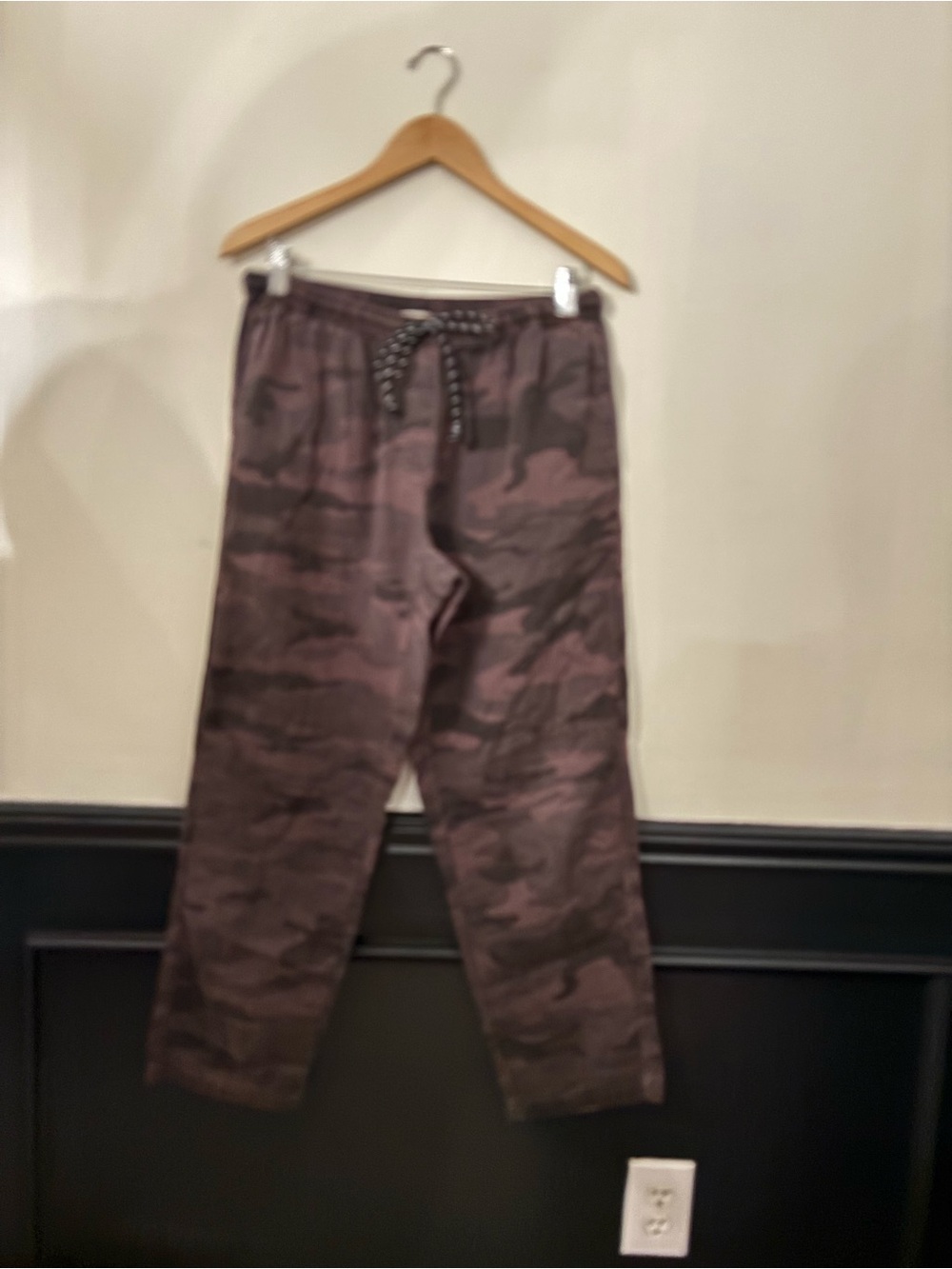 dylan by Sundance Brown Camouflage Drawstring Joggers